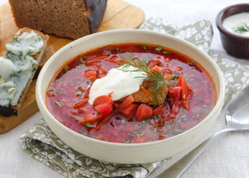 Как приготовить классический борщ?