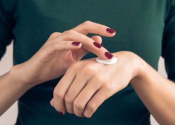 Зимой и летом – разный уход за руками