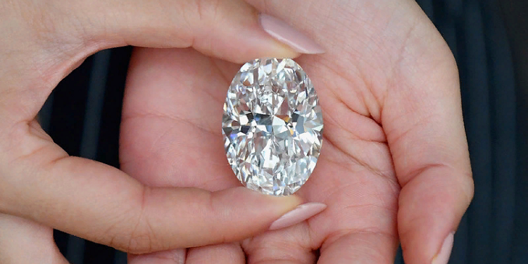 В Гонконге с аукциона продан редкий бриллиант массой в 100 каратов