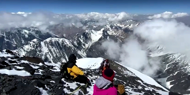 Горные вершины будут покорять афганские женщины