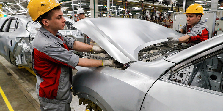 Контракт на 42 миллиарда подписал Минпромторг с китайским автопроизводителем