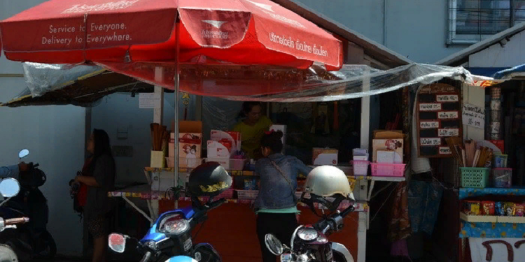 Таиланд решил отправлять посылки туристам