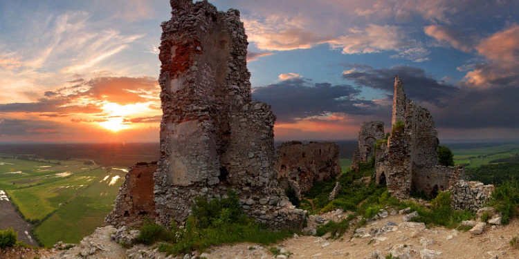 Величественный дворец династии Тан обнаружили в Китае