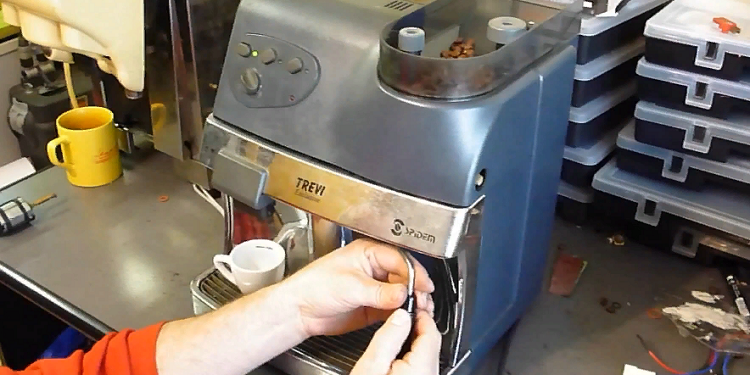 Почему не работают световые индикаторы в кофемашине