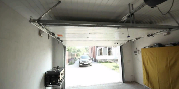 Достоинства и установка автоматических гаражных ворот