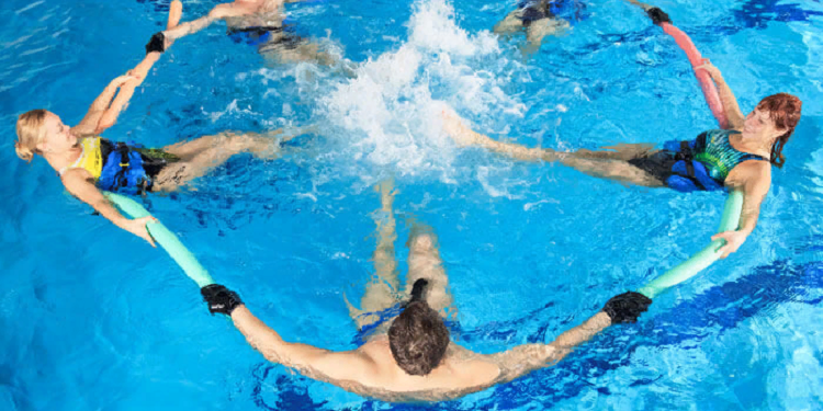 Что такое аквааэробика и как правильно ее проводить