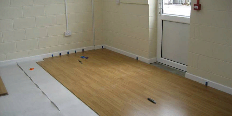 Технологический процесс укладки ламината на бетон