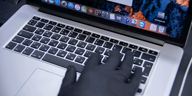 Первые действия при залитии MacBook и советы