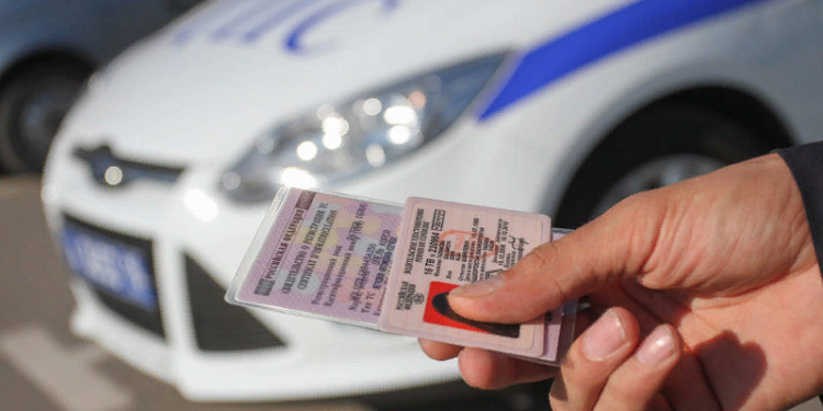 Что делать, если забрали водительские права