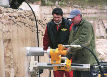 Выбор установки для алмазного бурения бетона