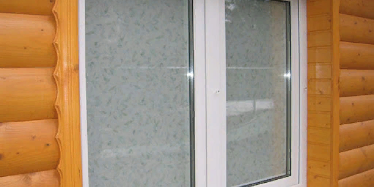 Выбор пластикового окна для деревянного дома