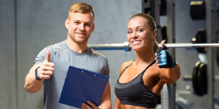 Как стать фитнес-тренером: базовые навыки и обязанности специалиста