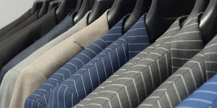 Костюмная ткань: требования, уход и виды