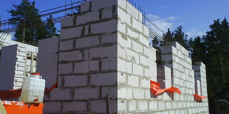 Этапы и правила установки газобетонных блоков