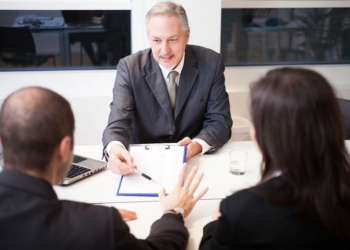 Кто такой финансовый консультант и его плюсы