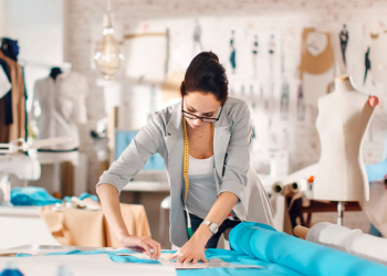 Способы и правила пошива платьев своими руками