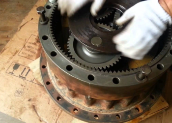 Ремонт хода экскаватора: правила и основные этапы