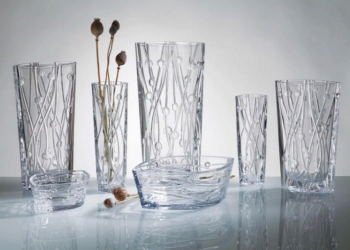 Advantages and types of flower vases from Bohemia Crystal