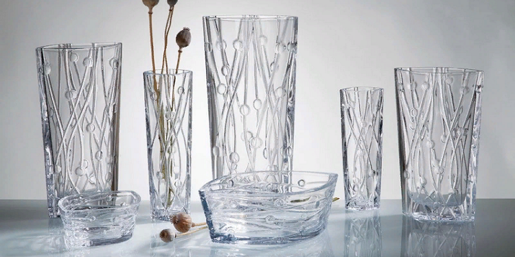 Advantages and types of flower vases from Bohemia Crystal