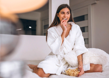 Достоинства женских халатов и критерии их выбора