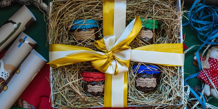 Достоинства сувениров на подарок и их выбор