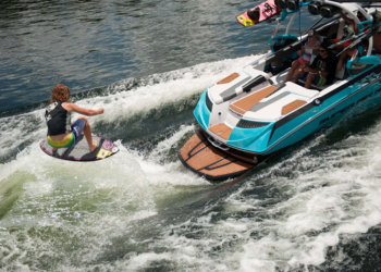 Что такое вейксерфинг и его основные достоинства