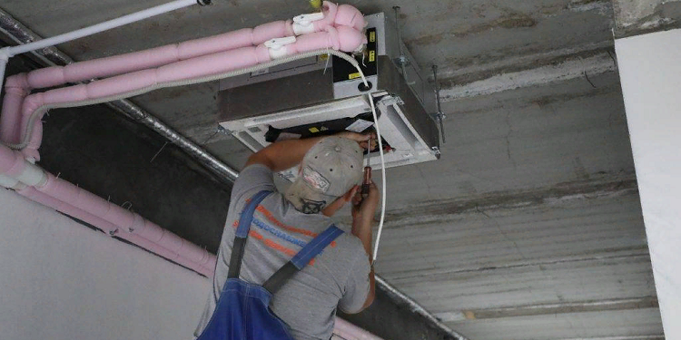 Установка фанкойла: правила и основные этапы