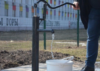 В Харькове открыли новые водяные колонки и напоминают не парковаться возле мусорных баков