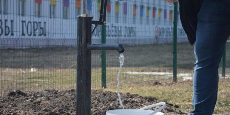 В Харькове открыли новые водяные колонки и напоминают не парковаться возле мусорных баков