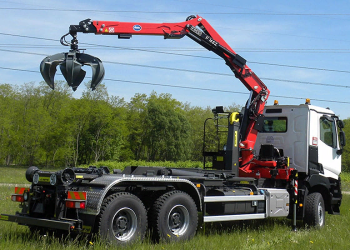 Грузовая машина с манипулятором: достоинства и виды