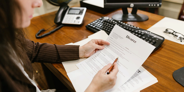 Бюро перекладів: переваги та основні послуги