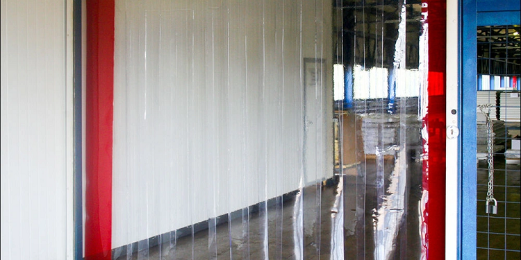 Что такое ПВХ завесы и их основное назначение