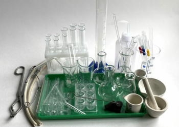 Как выбирать лабораторное оборудование для химической лаборатории