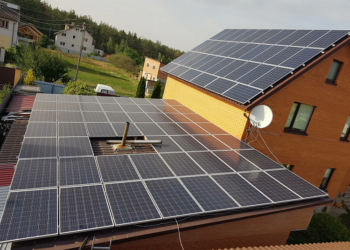 Тепличні плівки і сонячні батареї: взаємодія технологій