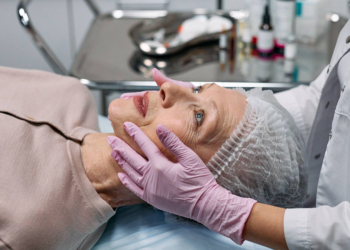 Anti-aging facial treatments: types and descriptions