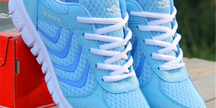 Top best sneakers for women and tips for choosing