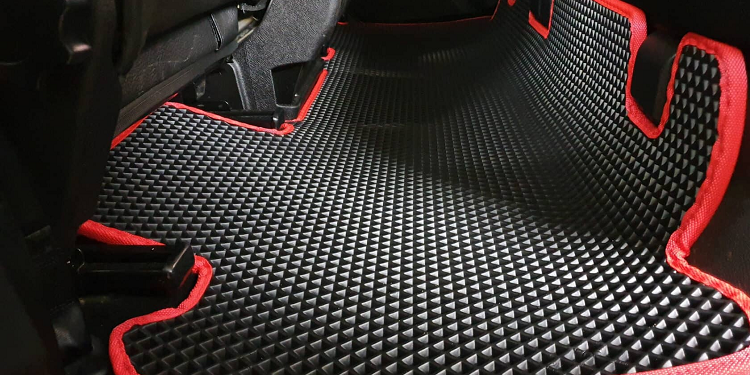 Функции ковриков для машины: требования и выбор