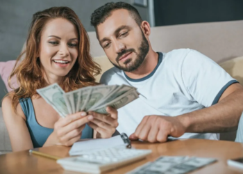 Способы и идеи заработка для современных девушек в Европе