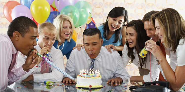 Поздравление с днем рождения мужчине: варианты и советы