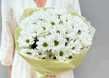 Как оформить букет из хризантем и несколько рекомендаций