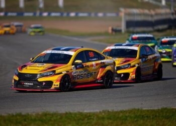 Автомобильные гонки чемпионов 2011: обзор событий и результатов