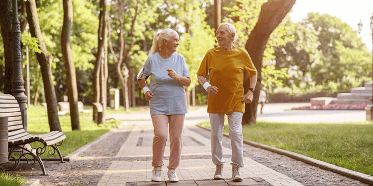 Поддержка пожилых людей в условиях большого города