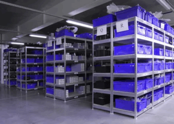 Стеллаж металлический: надежная основа хранения и торговли