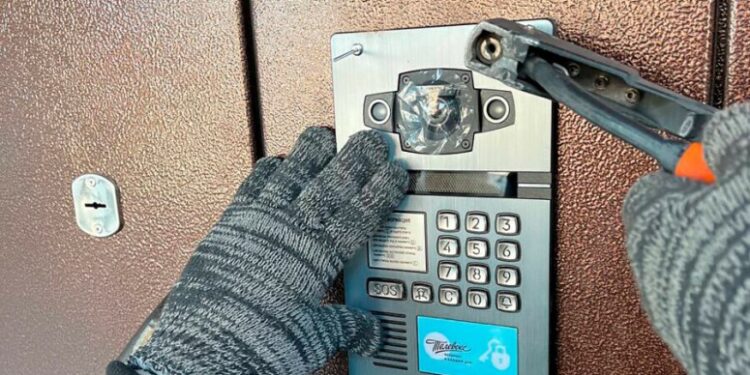 Как домофонные технологии делают московские дворы безопаснее